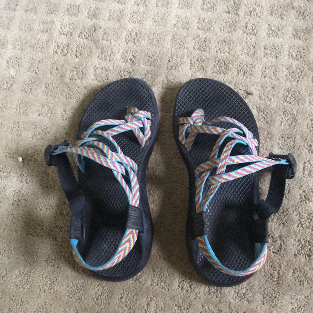 chacos!